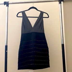 Classy Black low-cut Dress 🕶